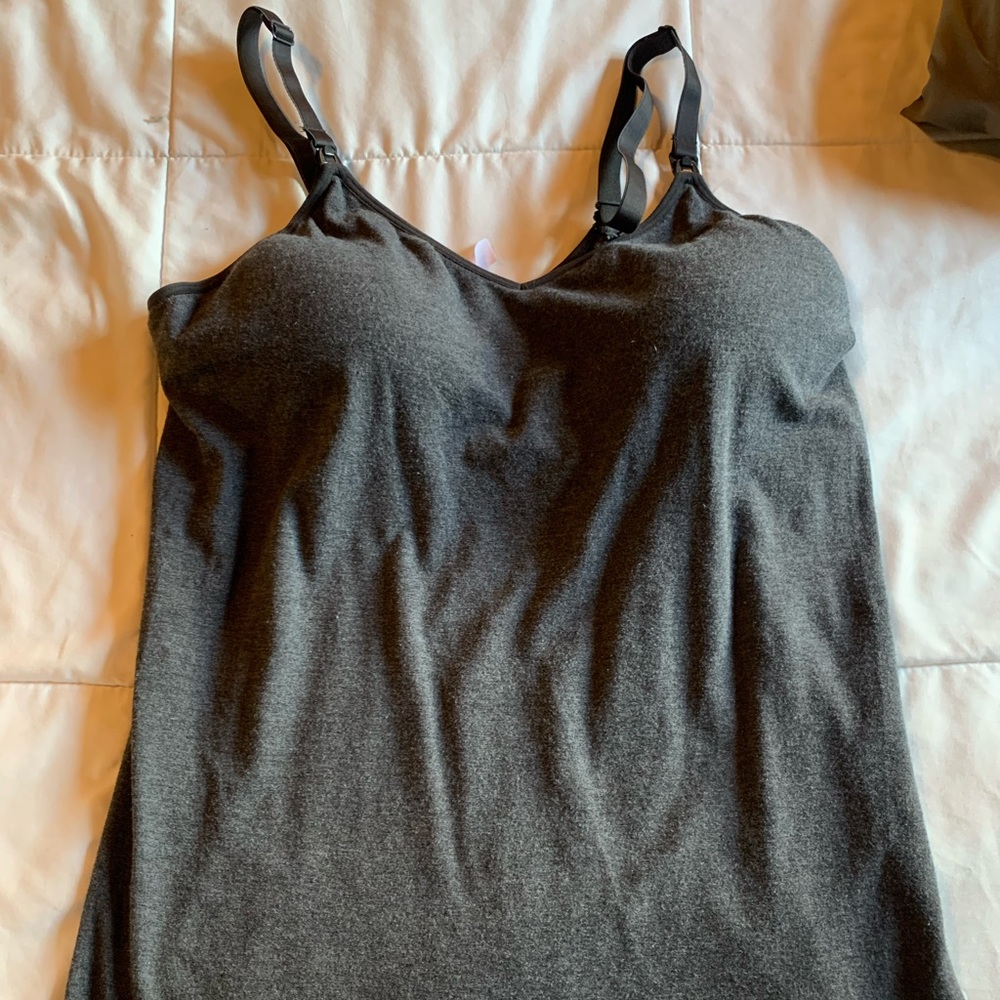 Auden brand nursing tank size L